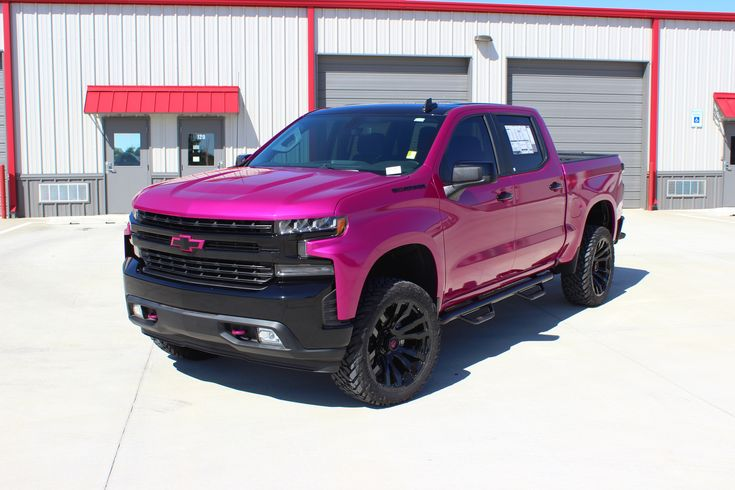 Chevrolet Silverado (Pink Edition)
