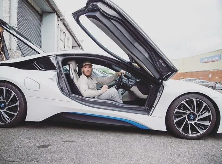 BMW i8
