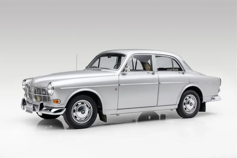 Volvo 122