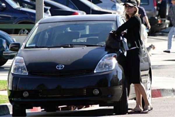 Natalie Portman Toyota Prius