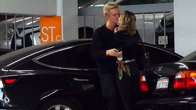 Miley Cyrus Tesla Model S (2019)